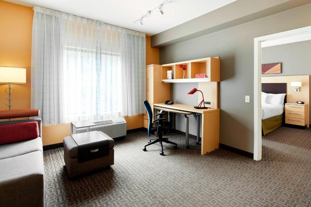 One-Bedroom Queen Suite with Sofa Bed interior